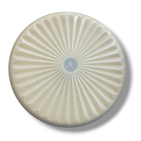Tupperware Replacement Push Button Lid 802 for 2 Qt Pitcher 800 1575 1676 5.25"D - Picture 5 of 11